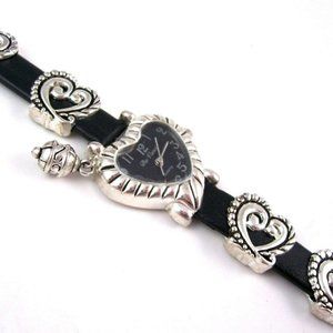 NWT Adorable Black Band Watch w/Heart Shaped Face & 4 Heart Charms On Band  WOW!